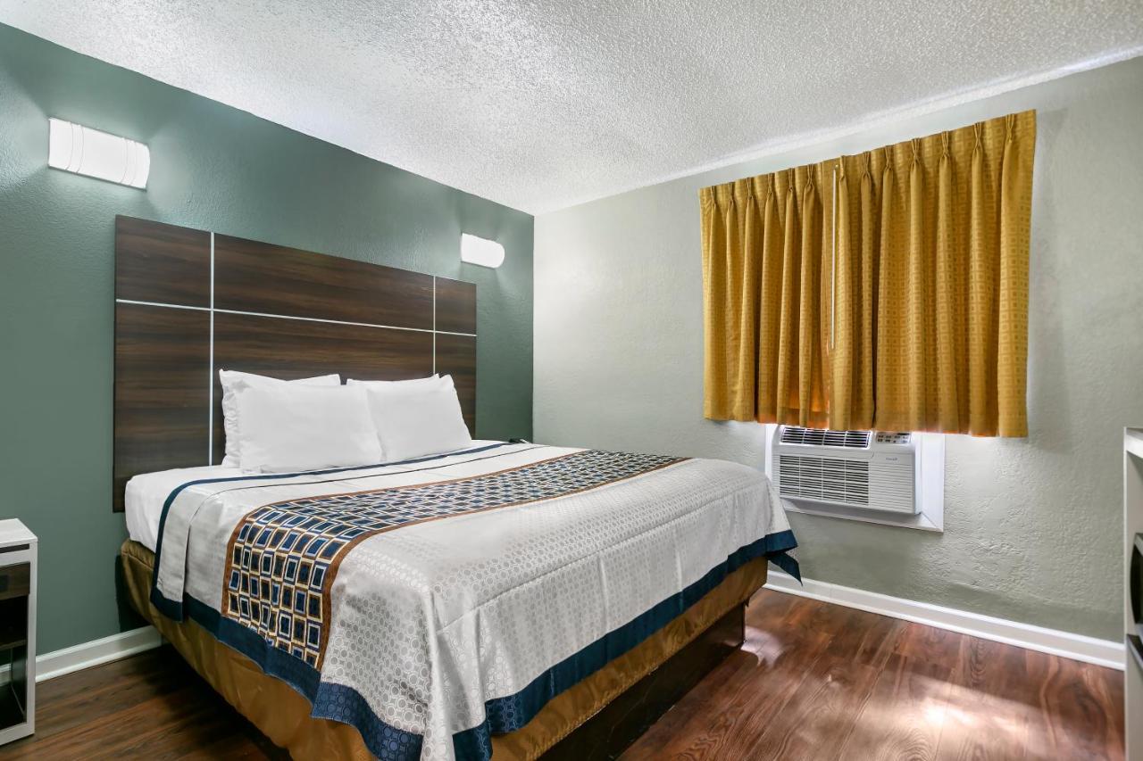 Knights Inn Bristol Левиттаун Экстерьер фото