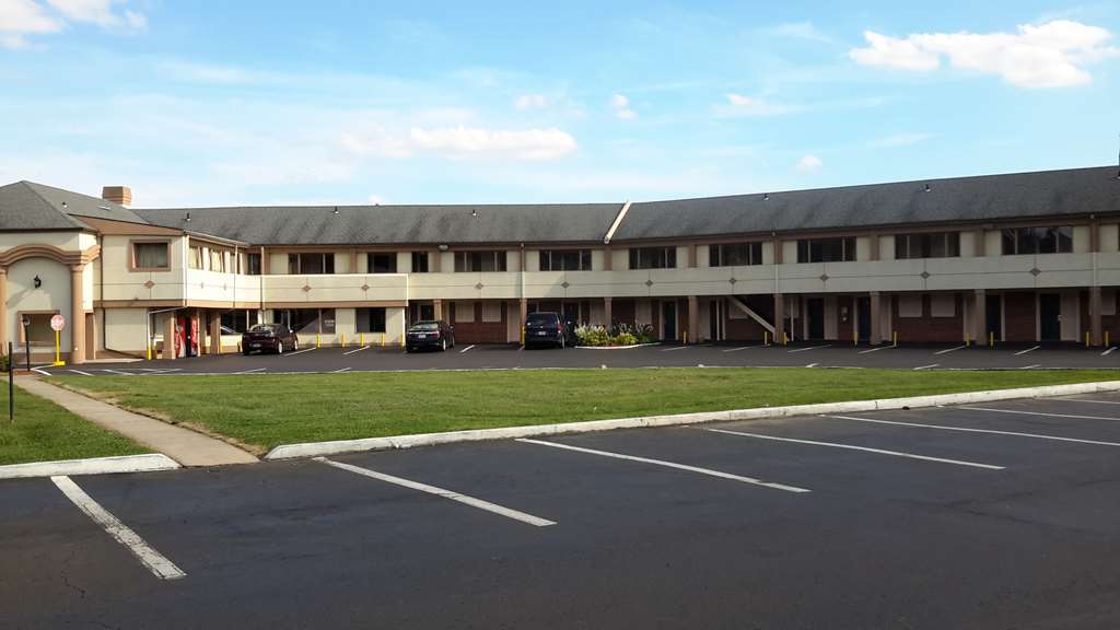Knights Inn Bristol Левиттаун Экстерьер фото
